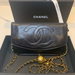 Chanel Caviar Pearl Crush Shoulder Bag